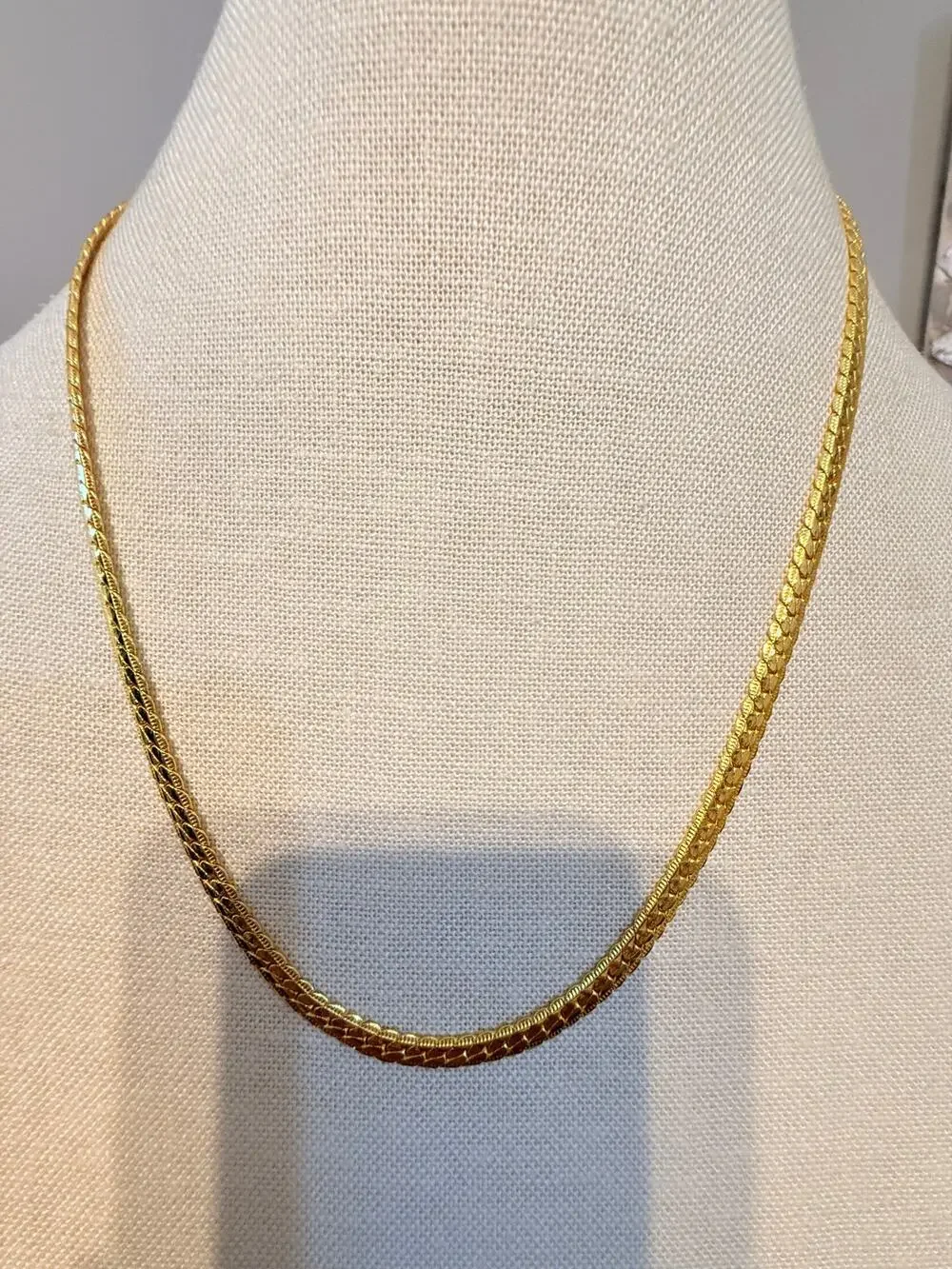Vintage Gold Tone Herringbone Chain Necklace 22”